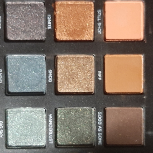 Makeup - Picture 10 of 10